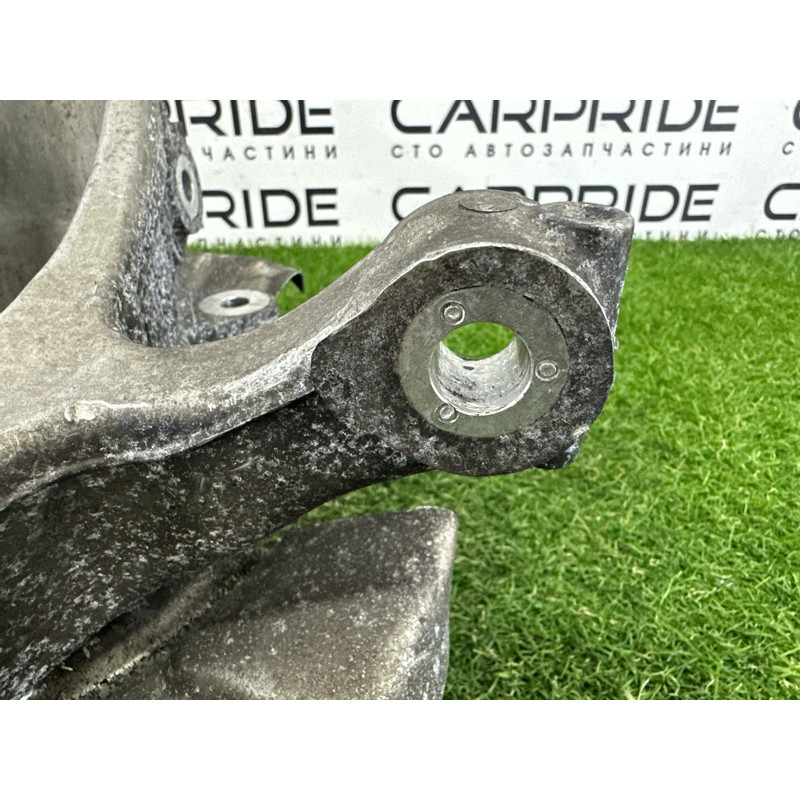 Цапфа подвески (подвеска) BMW 7-series F01 2011 3.0 N54 33326796498