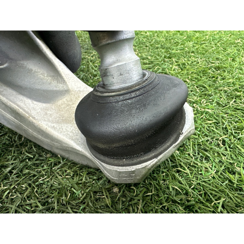 Рычаг подвески (подвеска) Nissan Rogue T33 2021 2.5 PR25DD 555016RR0A