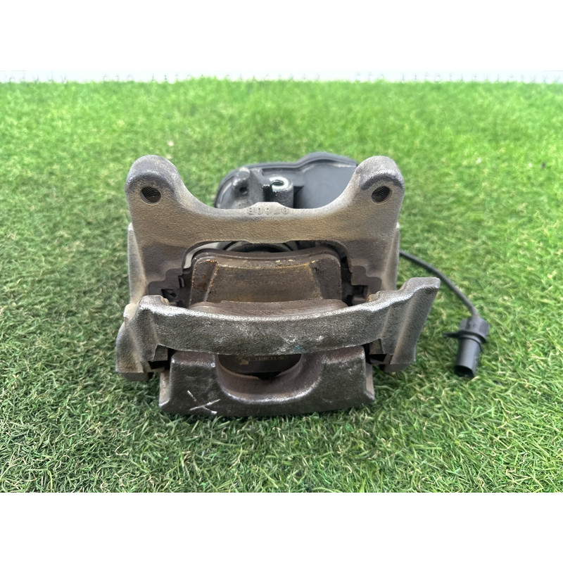 Суппорт тормозной (тормозная система) AUDI Q7 4M 2017 3.0 CREC 4M0615404A