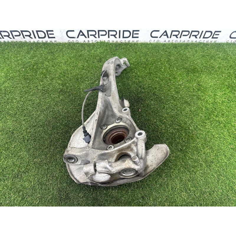 Поворотный кулак (подвеска) AUDI A4 B8 2012 2.0 CAEB 8K0407254AA