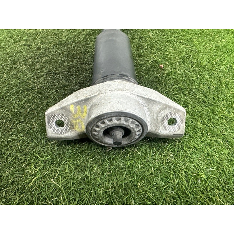 Амортизатор (подвеска) Nissan Rogue T33 2021 2.5 PR25DD E62106RA1D