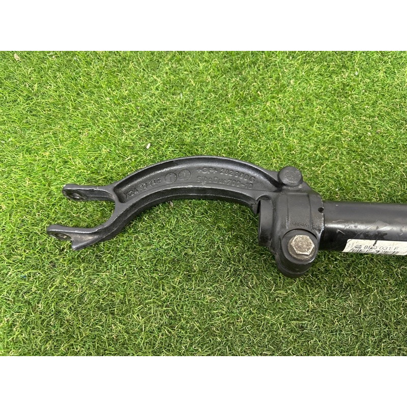 Амортизатор в сборе (подвеска) AUDI Q5 8R 2012 2.0 CAEB 8R0413031F