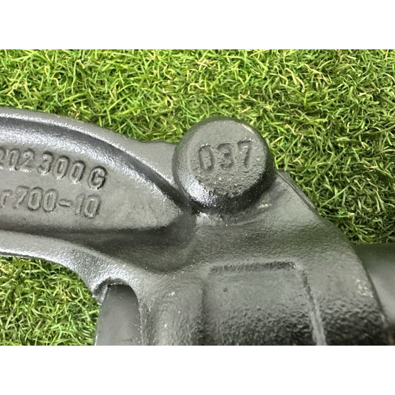 Амортизатор в сборе (подвеска) AUDI Q5 8R 2012 2.0 CAEB 8R0413031F