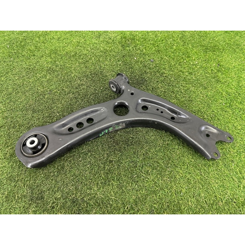 Рычаг подвески (подвеска) AUDI A3 8V 2015 1.8 CNSB 5Q0407152J