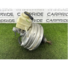 Вакуумный усилитель тормозов в сборе