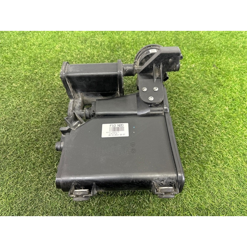 Абсорбер топливный (топливная система) BMW 5-series F10 2015 2.0 N20 16137347621