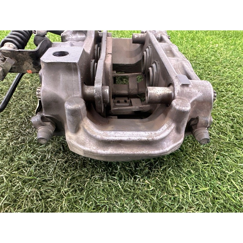 Суппорт тормозной (тормозная система) Volkswagen Touareg NF 2015 3.6 CGRA 7P6615423D