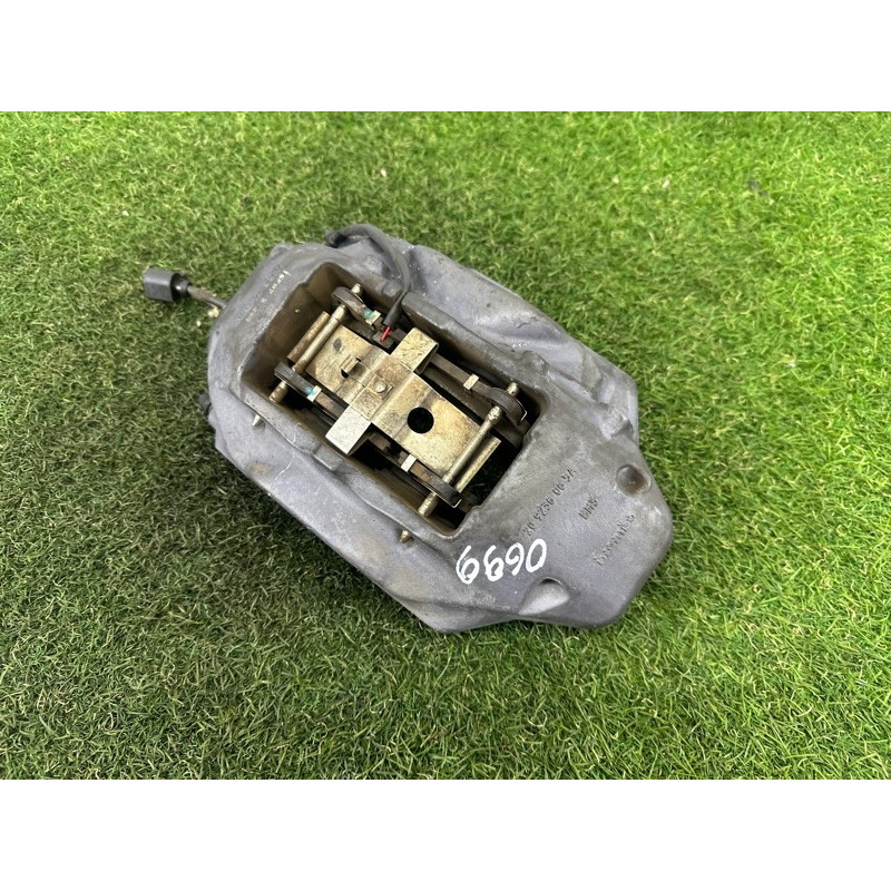 Суппорт тормозной (тормозная система) Volkswagen Touareg NF 2015 3.6 CGRA 7L6615150A