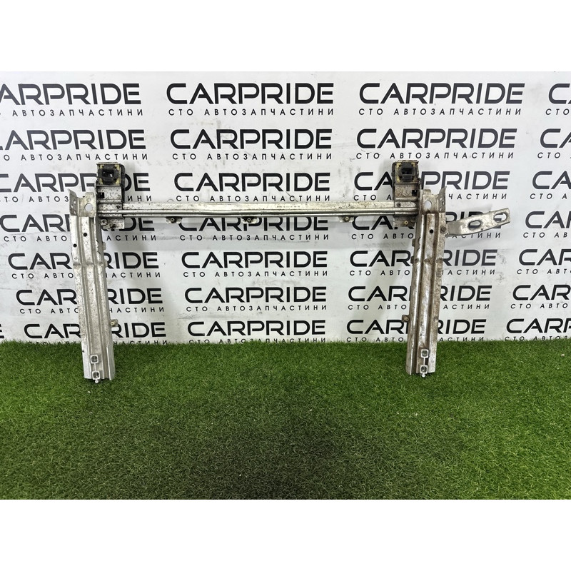 Кронштейн радиатора (кузов и элементы) BMW X1 F48 2016 2.0 B46B20 51117301605