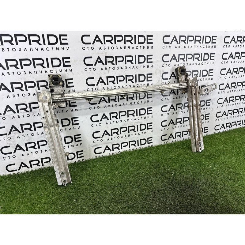 Кронштейн радиатора (кузов и элементы) BMW X1 F48 2016 2.0 B46B20 51117301605