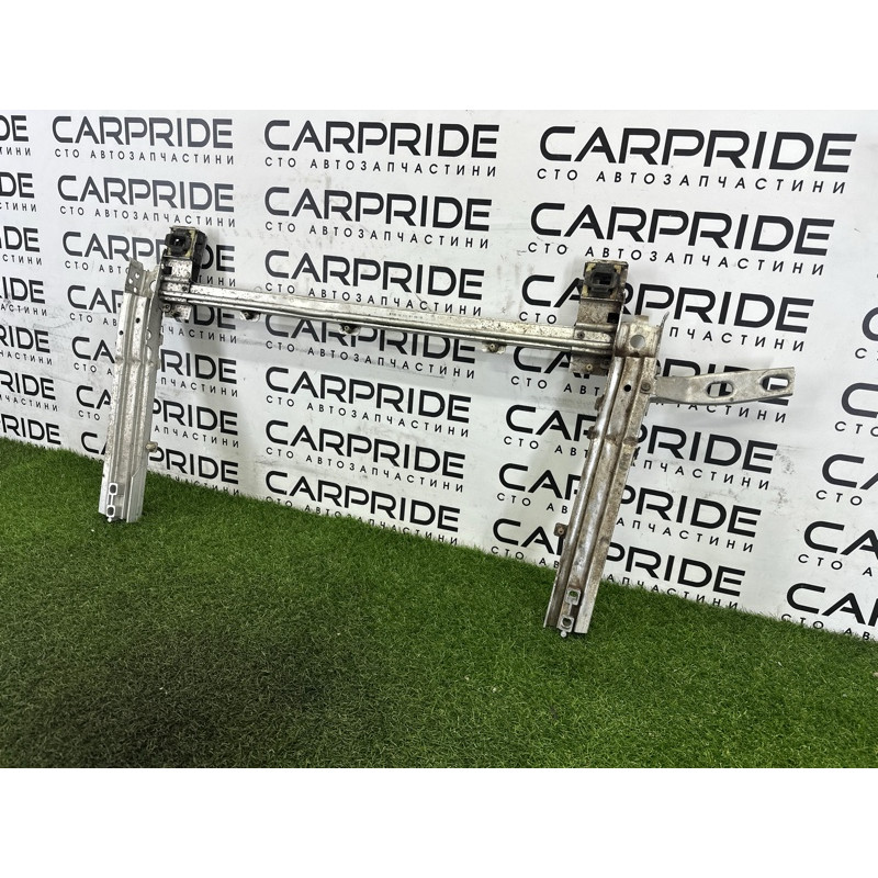 Кронштейн радиатора (кузов и элементы) BMW X1 F48 2016 2.0 B46B20 51117301605