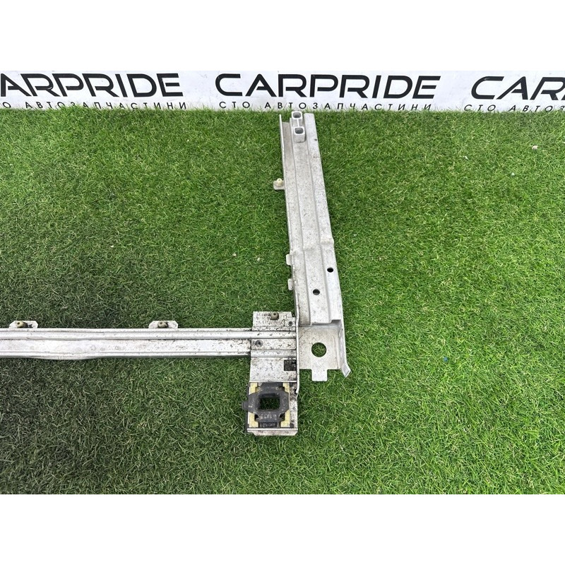 Кронштейн радиатора (кузов и элементы) BMW X1 F48 2016 2.0 B46B20 51117301605