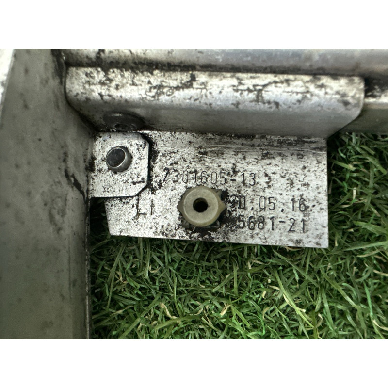 Кронштейн радиатора (кузов и элементы) BMW X1 F48 2016 2.0 B46B20 51117301605