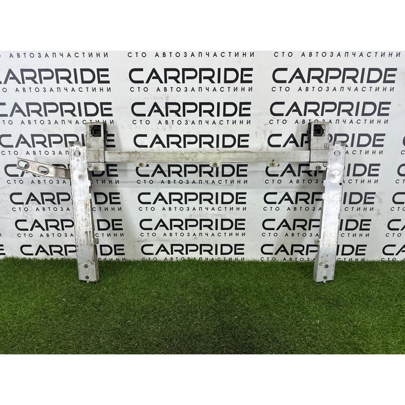 Кронштейн радиатора (кузов и элементы) BMW X1 F48 2016 2.0 B46B20 51117301605