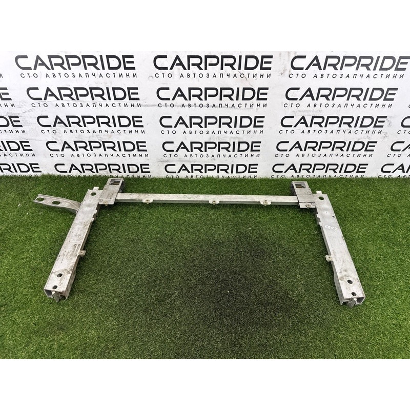 Кронштейн радиатора (кузов и элементы) BMW X1 F48 2016 2.0 B46B20 51117301605