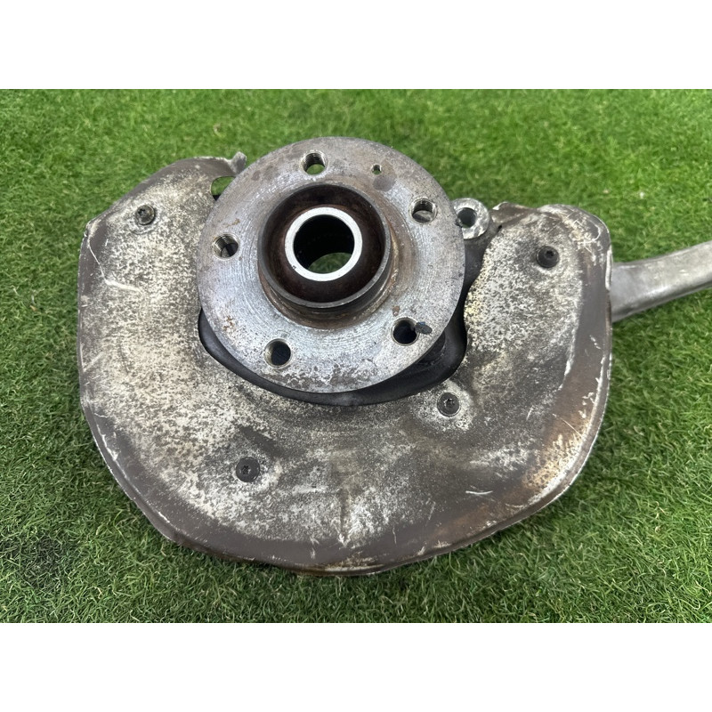 Поворотный кулак (подвеска) AUDI Q5 8R 2012 2.0 CAEB 8K0407254AB