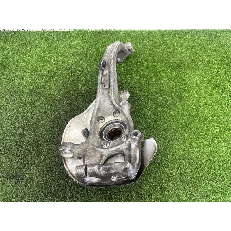 Поворотный кулак (подвеска) AUDI Q5 8R 2012 2.0 CAEB 8K0407254AB