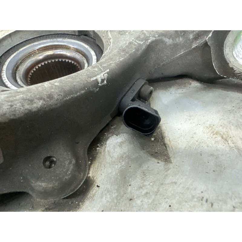 Поворотный кулак (подвеска) AUDI Q5 8R 2012 2.0 CAEB 8K0407254AB