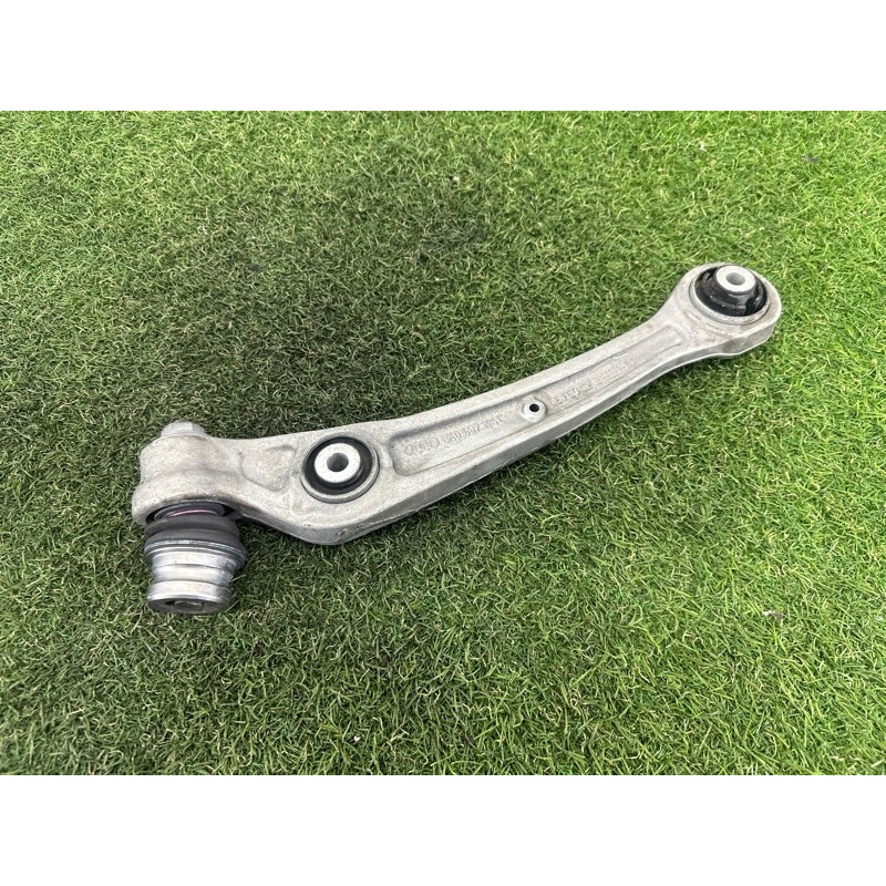 Рычаг подвески (подвеска) AUDI A4 B8 2012 2.0 CAEB 8K0407152D