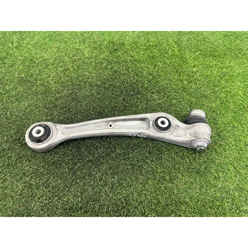 Рычаг подвески (подвеска) AUDI A4 B8 2012 2.0 CAEB 8K0407152D