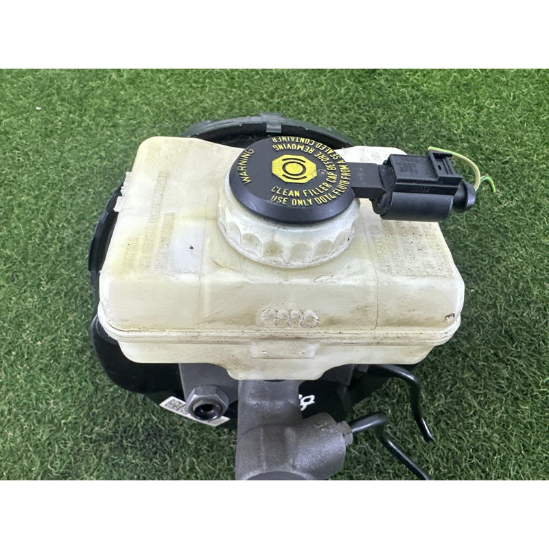 Вакуумный усилитель тормозов в сборе (тормозная система) AUDI Q5 8R 2012 2.0 CAEB 8R0612107B