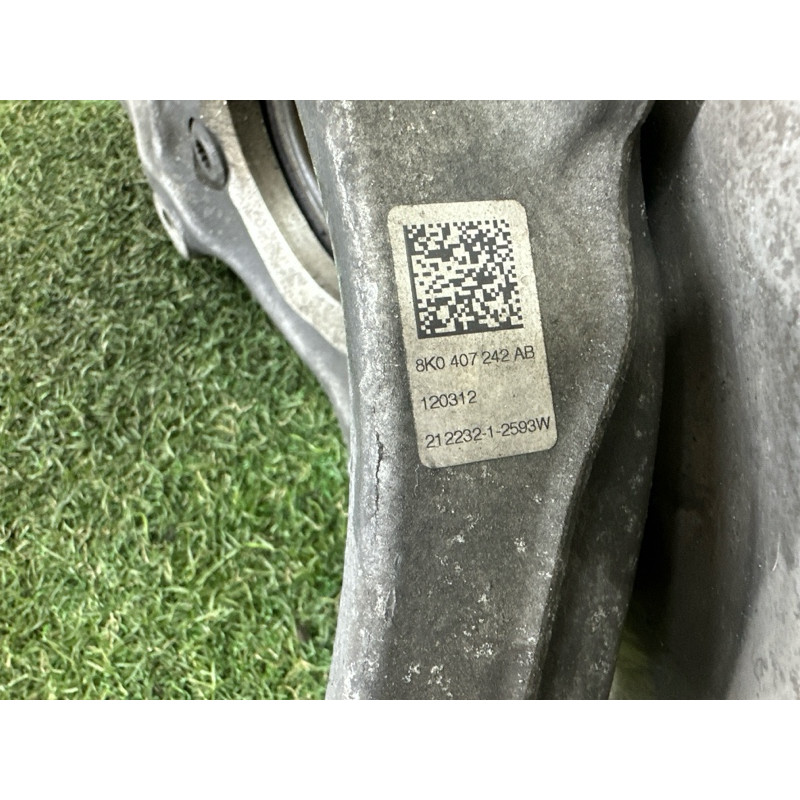 Поворотный кулак (подвеска) AUDI Q5 8R 2012 2.0 CAEB 8K0407254AB