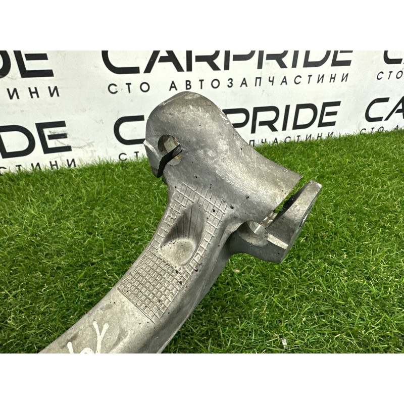Поворотный кулак (подвеска) AUDI A4 B8 2012 2.0 CAEB 8K0407253AA