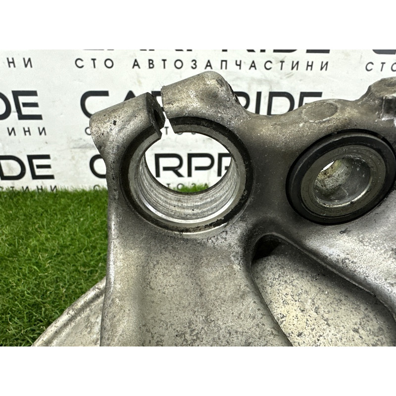 Поворотный кулак (подвеска) AUDI A4 B8 2012 2.0 CAEB 8K0407253AA
