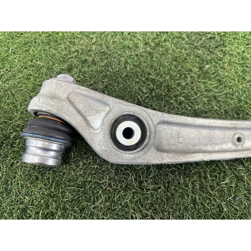 Рычаг подвески (подвеска) AUDI A4 B8 2012 2.0 CAEB 8K0407151F