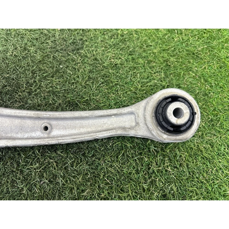 Рычаг подвески (подвеска) AUDI A4 B8 2012 2.0 CAEB 8K0407151F