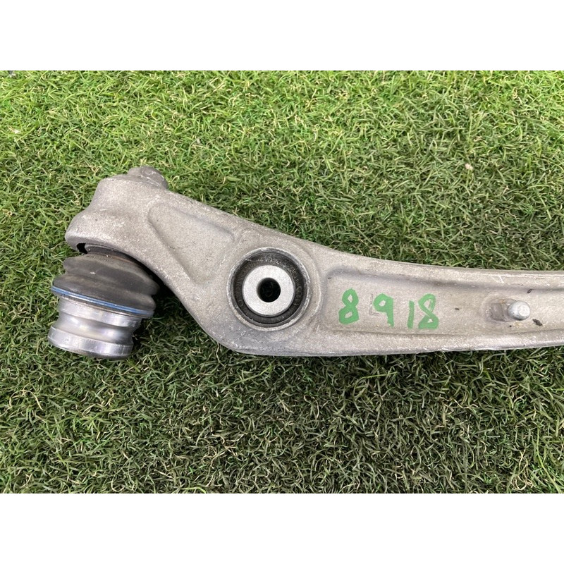 Рычаг подвески (подвеска) AUDI Q5 8R 2012 2.0 CAEB 8K0407151F