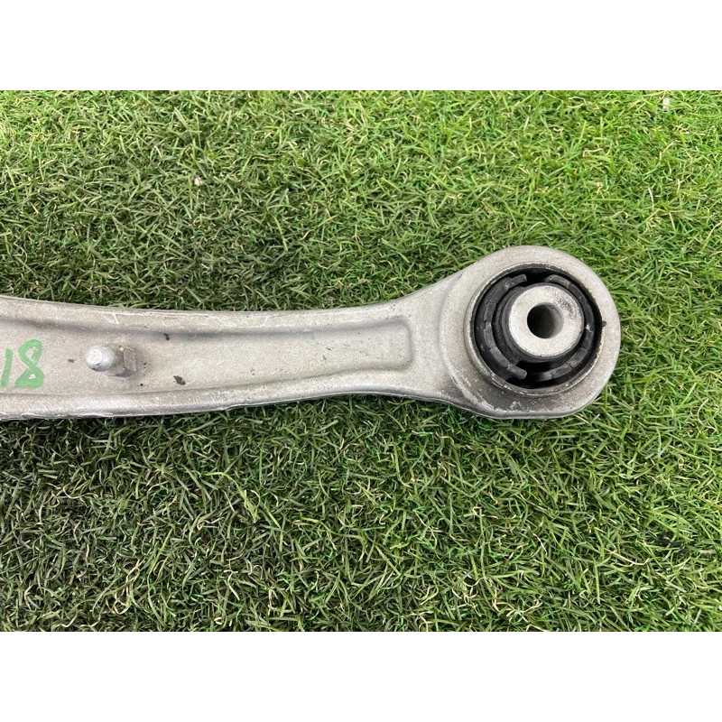 Рычаг подвески (подвеска) AUDI Q5 8R 2012 2.0 CAEB 8K0407151F