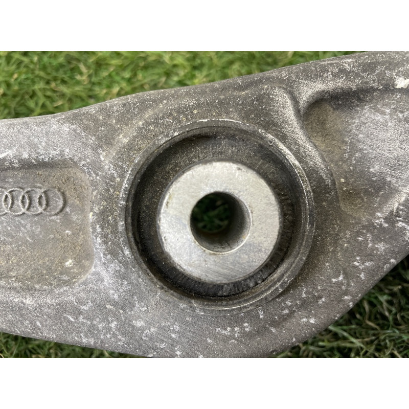 Рычаг подвески (подвеска) AUDI Q5 8R 2012 2.0 CAEB 8K0407151F