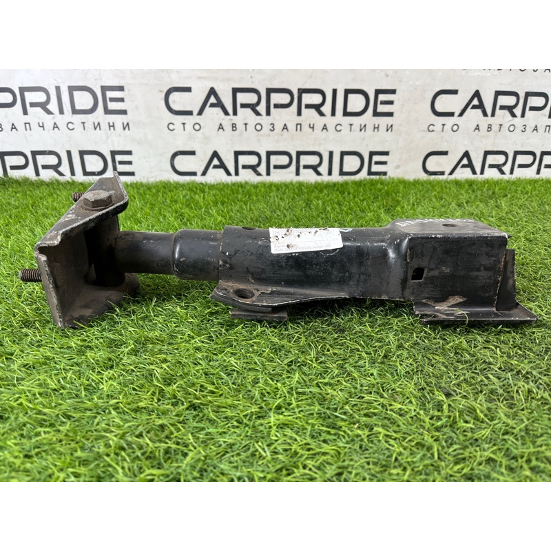 Кронштейн усилителя бампера (стекла и зеркала) BMW 5-series E34 51111944303