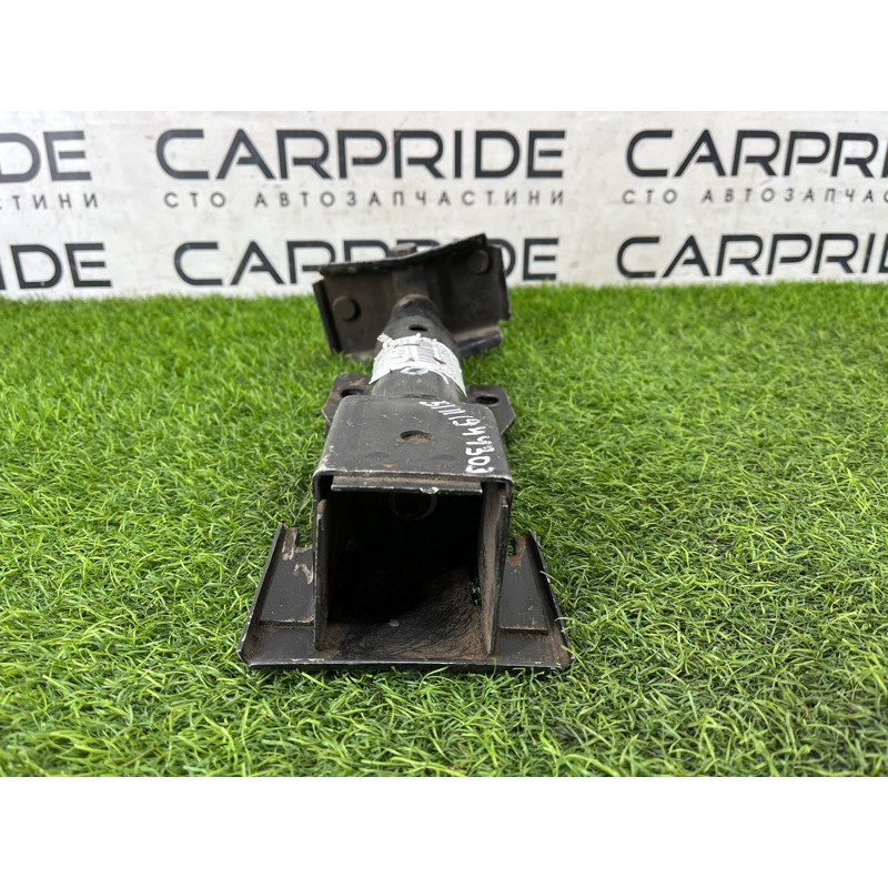 Кронштейн усилителя бампера (стекла и зеркала) BMW 5-series E34 51111944303