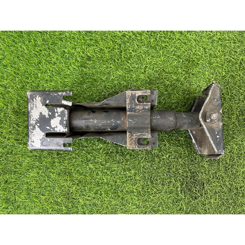 Кронштейн усилителя бампера (стекла и зеркала) BMW 5-series E34 51111944303