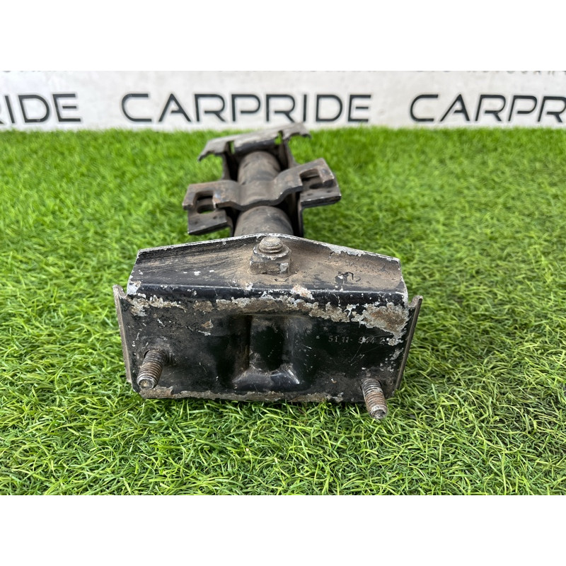 Кронштейн усилителя бампера (стекла и зеркала) BMW 5-series E34 51111944303