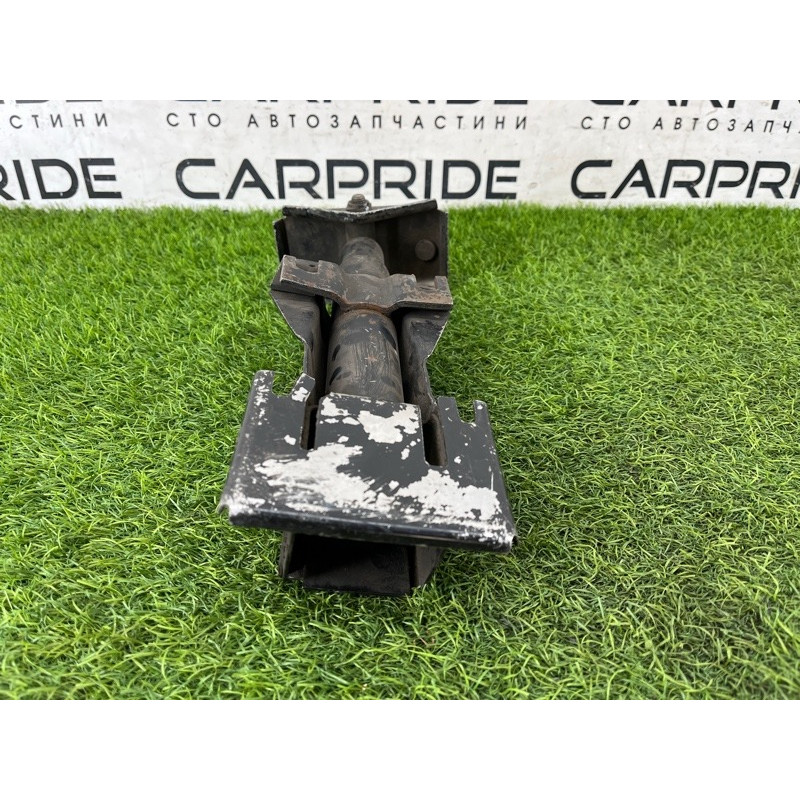 Кронштейн усилителя бампера (стекла и зеркала) BMW 5-series E34 51111944303