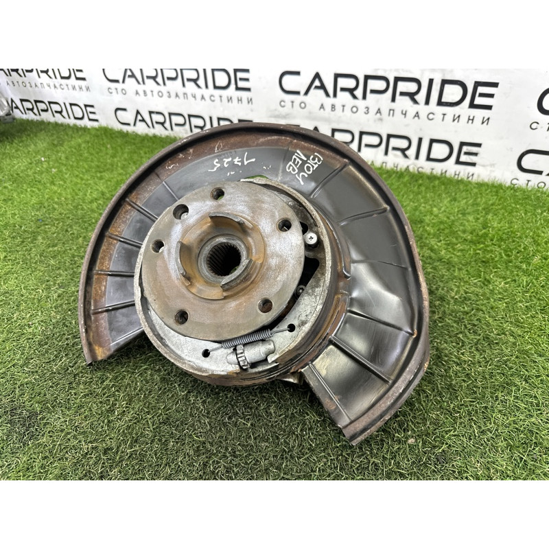 Цапфа підвіски (підвіска) Volkswagen Touareg NF 2015 3.6 CGRA 7P0505435B