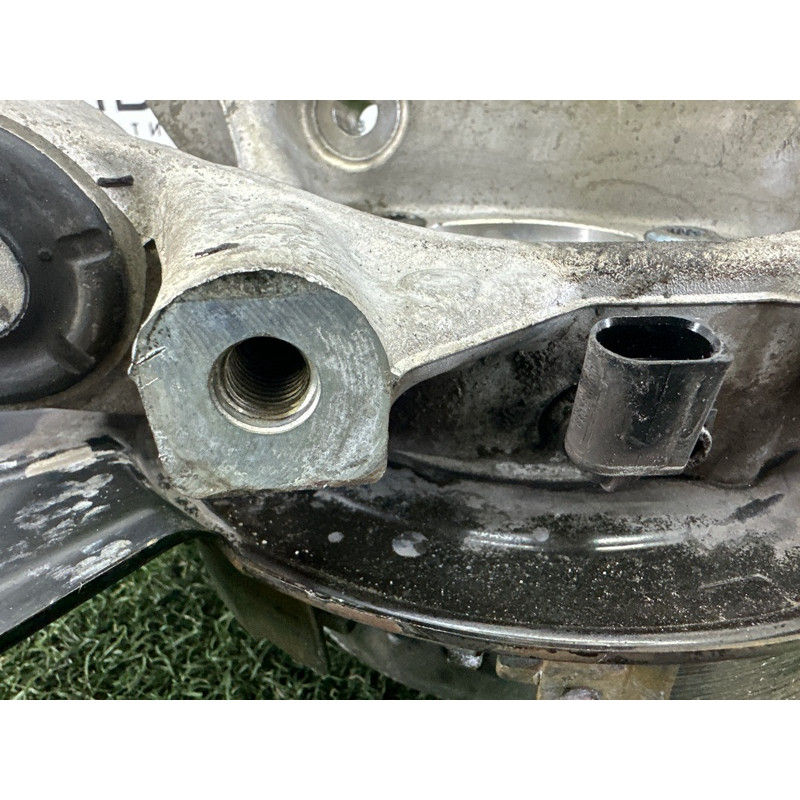 Цапфа підвіски (підвіска) Volkswagen Touareg NF 2015 3.6 CGRA 7P0505435B