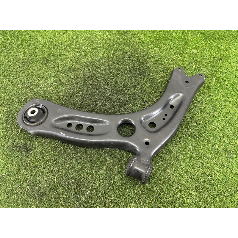 Рычаг подвески (подвеска) AUDI A3 8V 2015 1.8 CNSB 5Q0407151J