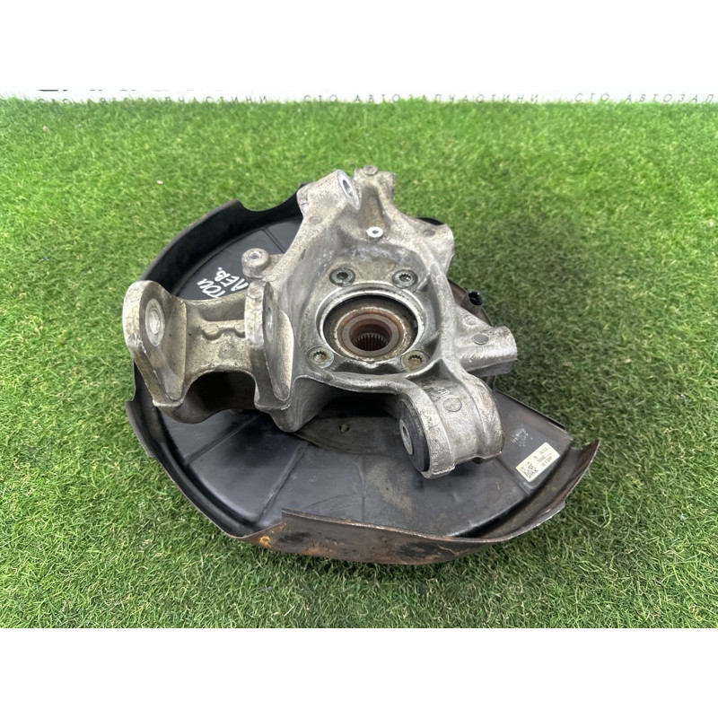 Цапфа подвески (подвеска) Volkswagen Touareg NF 2012 3.6 CGRA 7P0505435A