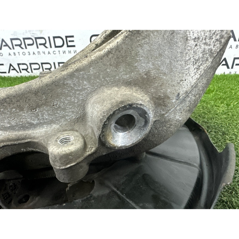 Цапфа подвески (подвеска) Volkswagen Touareg NF 2012 3.6 CGRA 7P0505435A