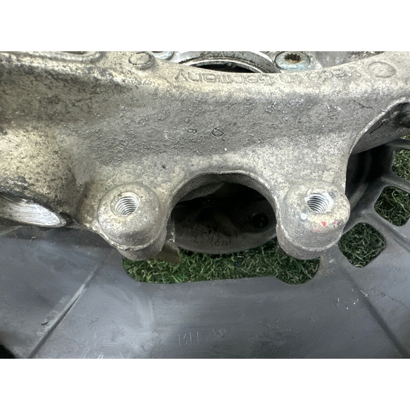 Цапфа подвески (подвеска) Volkswagen Touareg NF 2012 3.6 CGRA 7P0505436A