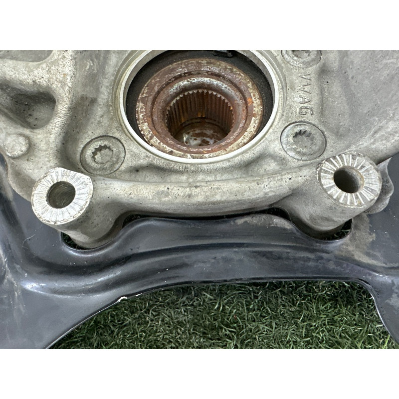 Цапфа подвески (подвеска) AUDI Q7 4M 2017 3.0 CREC 4M0505431AF