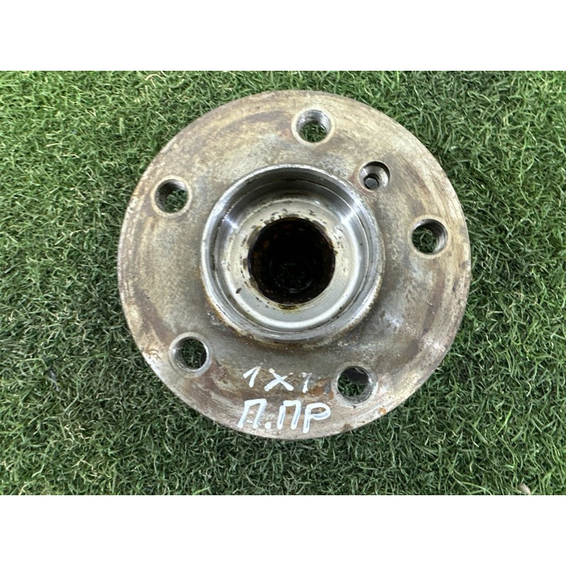 Ступица (подвеска) BMW X1 F48 2016 2.0 B46B20 31208845775