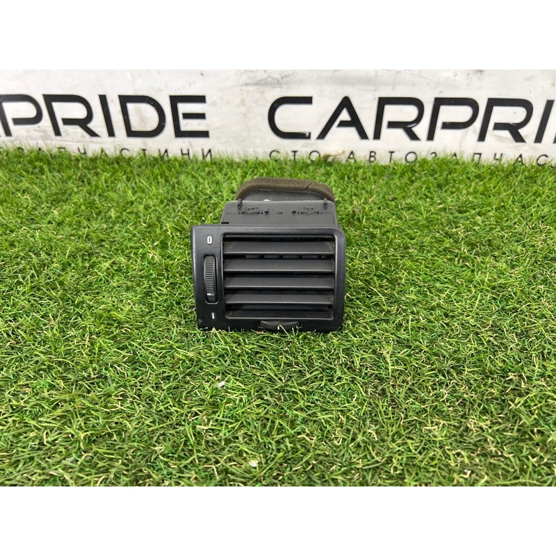 Дефлектор воздуховода (салон) BMW 7-series E38 64228391587