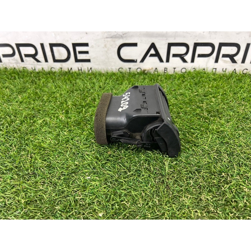 Дефлектор воздуховода (салон) BMW 7-series E38 64228391587