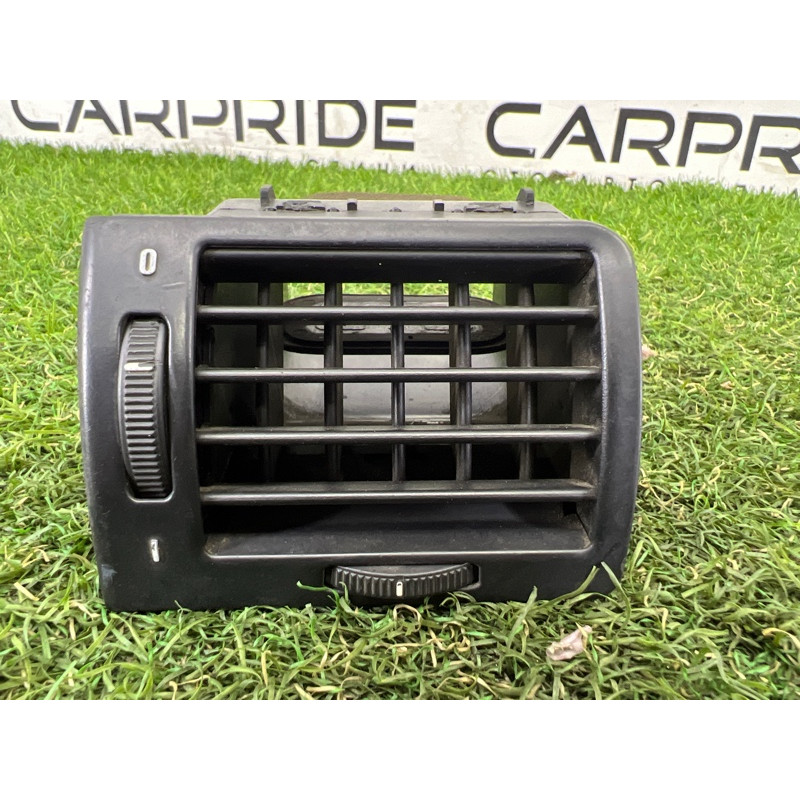 Дефлектор воздуховода (салон) BMW 7-series E38 64228391587