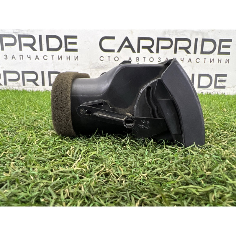 Дефлектор воздуховода (салон) BMW 7-series E38 64228391587